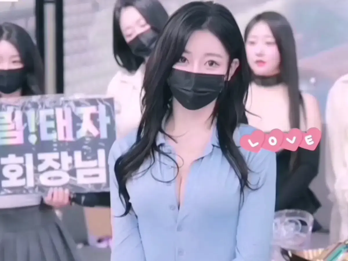 《BJ女团全员卸甲小黑屋》HD高清完整版在线观看-熊猫班全员卸甲未删减版无广告播放-韩国女团jinricp第五季热舞全集