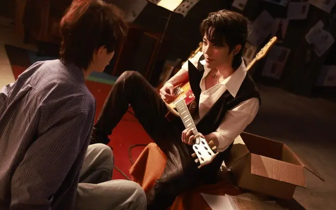 《弦上光年》双男主短剧详情介绍-弦上光年高清在线播放无卡顿-全集免费观看完整版及HD中字下载