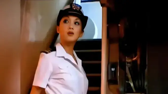《女警奥莎娜》2025法国电影高清完整版在线观看-国语中字未删减版免费播放-《女警奥莎娜》全集HD无广告