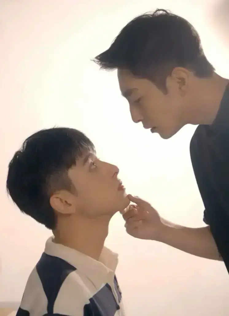 懵动双男主高甜短剧全集资源-《懵动》61集全免在线观看1080P-未删减版免费播放高糖剧情-策驰影视同步更新