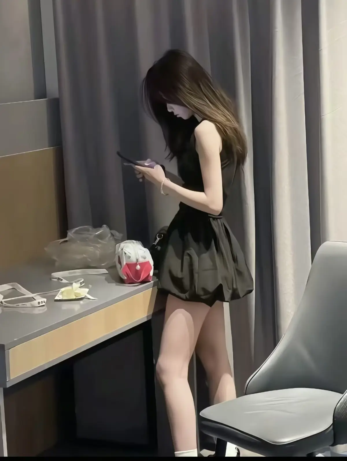 《11分43秒大四学姐穿搭》1080P高清完整版 - 穿搭还得看学姐 - 无删减在线观看+网盘下载