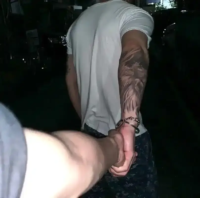 《花臂凉太×花臂老师：花臂夫妇》完整版在线看 - 1080P高清无删减 - 花臂凉太×花臂老师全集免费观看