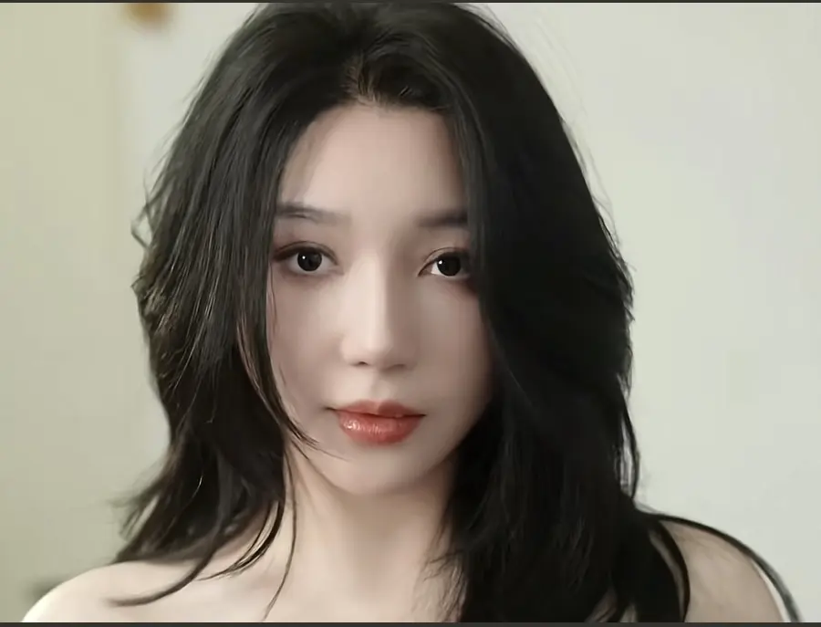1080P高清画质看《三人行》-eily教母三部曲无删减完整版-三人行全集在线享-哔哩哔哩热门短剧