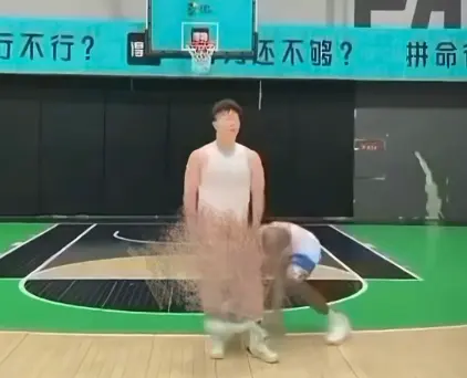 《牛教练的裤子》HD高清画质无删减-牛教练赛前狠话防守瓦解爆笑名场面-《牛教练的裤子》1080P免费观看-完整全集在线播放