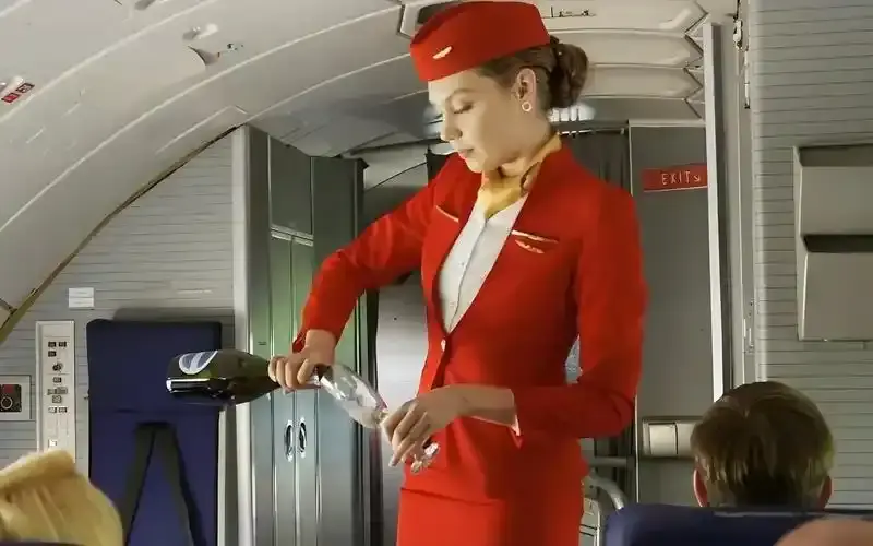 《法国航空3》未删减高清版免费观看-2026法国电影法国航空3全集1080P播放-完整版在线观看无广告